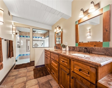 1720 Crestview - Photo Thumbnail 19