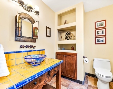 1720 Crestview - Photo Thumbnail 15