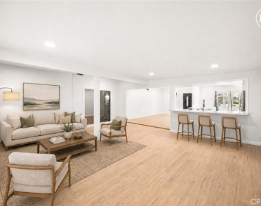 13509 Destino St - Photo Thumbnail 9