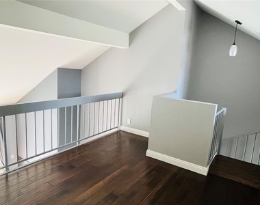20191 Cape Coral Lane - Photo Thumbnail 12