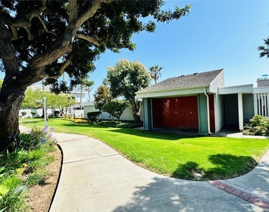 16982 Pacific Coast - Photo Thumbnail 23