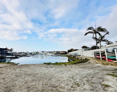 16982 Pacific Coast - Photo Thumbnail 20