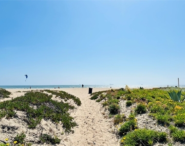 16982 Pacific Coast - Photo Thumbnail 22