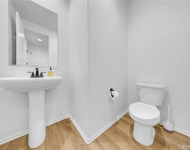 11774 Glenridge Rd - Photo Thumbnail 5