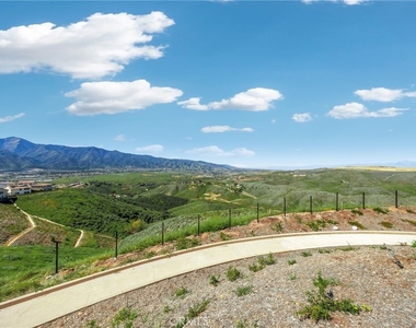 11774 Glenridge Rd - Photo Thumbnail 24