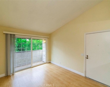 26212 E Sanz - Photo Thumbnail 1