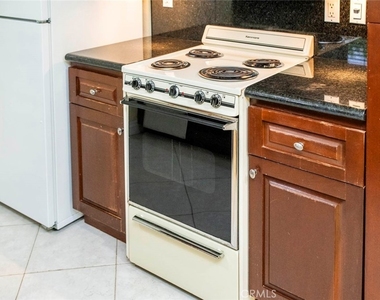 26212 E Sanz - Photo Thumbnail 15
