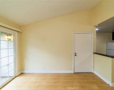 26212 E Sanz - Photo Thumbnail 2