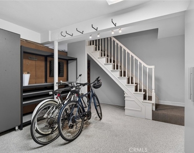 415 1/2 Heliotrope Avenue - Photo Thumbnail 17