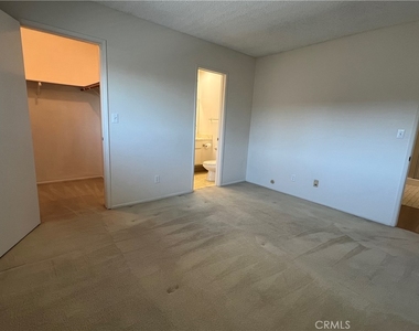 14560 Clark Street - Photo Thumbnail 6