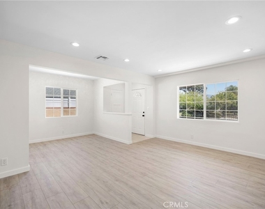 6607 Riverton - Photo Thumbnail 5