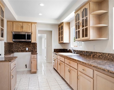 6607 Riverton - Photo Thumbnail 8