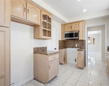 6607 Riverton - Photo Thumbnail 9