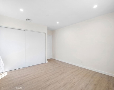 6607 Riverton - Photo Thumbnail 21