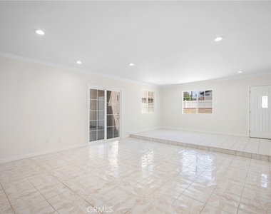 6607 Riverton - Photo Thumbnail 15