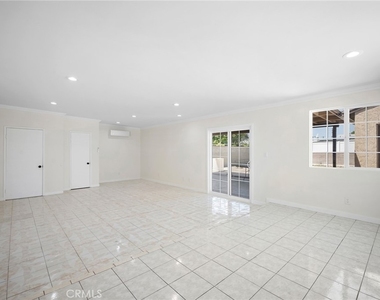 6607 Riverton - Photo Thumbnail 12