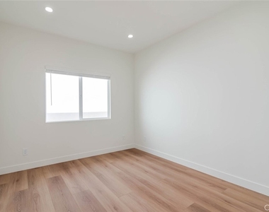 11967 Redbank Street - Photo Thumbnail 10