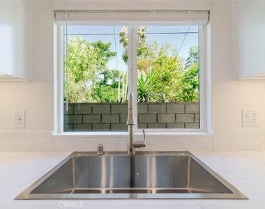 11969 Redbank Street - Photo Thumbnail 7