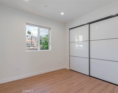 10232 Tujunga Canyon Boulevard - Photo Thumbnail 14