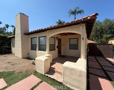 22025 Lopez - Photo Thumbnail 1