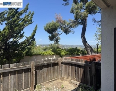 21083 Gary Dr - Photo Thumbnail 6