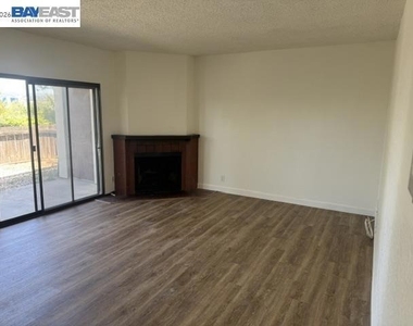 21083 Gary Dr - Photo Thumbnail 2