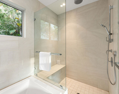8469 Franklin Avenue - Photo Thumbnail 31