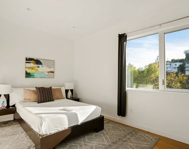 8469 Franklin Avenue - Photo Thumbnail 19