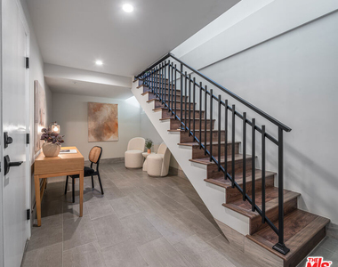 1147 N Beachwood - Photo Thumbnail 20