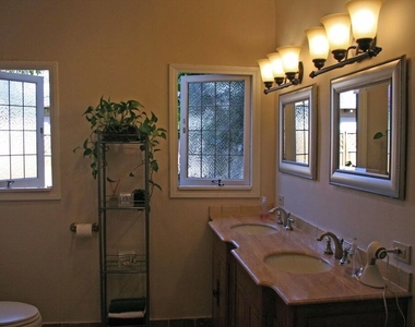 6445 W 5th Street - Photo Thumbnail 10