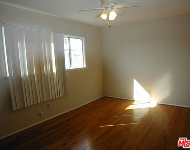 833 N Kingsley Drive - Photo Thumbnail 11