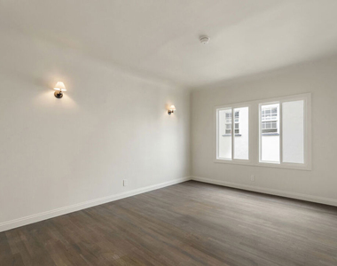 428 S Bedford Drive - Photo Thumbnail 8