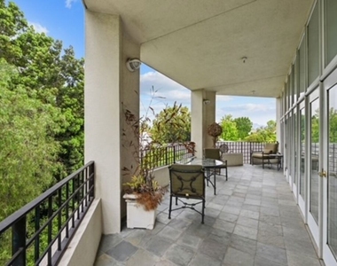 10351 Wilshire Boulevard - Photo Thumbnail 2