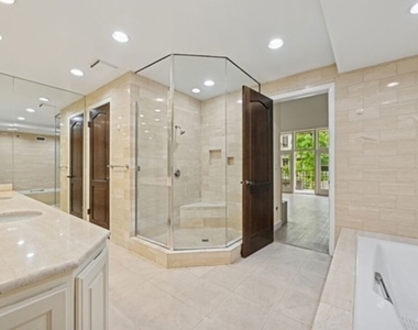 10351 Wilshire Boulevard - Photo Thumbnail 11
