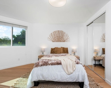 171 N Church Lane - Photo Thumbnail 14