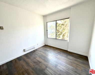 250 Linden Avenue - Photo Thumbnail 25