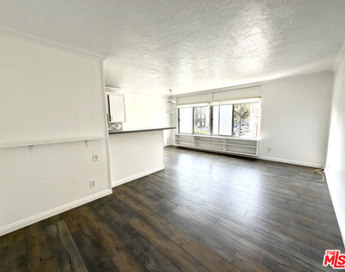 250 Linden Avenue - Photo Thumbnail 1