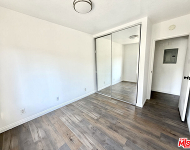 250 Linden Avenue - Photo Thumbnail 26