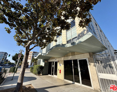 250 Linden Avenue - Photo Thumbnail 29