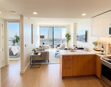 11750 Wilshire Boulevard - Photo Thumbnail 4
