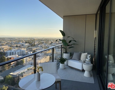 11750 Wilshire Boulevard - Photo Thumbnail 9