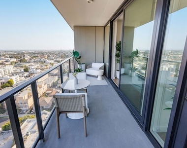 11750 Wilshire Boulevard - Photo Thumbnail 10