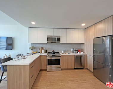 11750 Wilshire Boulevard - Photo Thumbnail 6