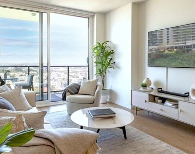 11750 Wilshire Boulevard - Photo Thumbnail 2