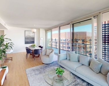 11750 Wilshire Boulevard - Photo Thumbnail 2