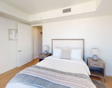 11750 Wilshire Boulevard - Photo Thumbnail 5