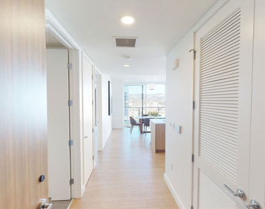 11750 Wilshire Boulevard - Photo Thumbnail 13