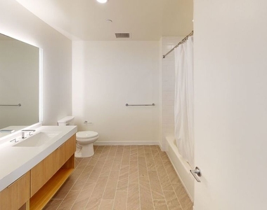 11750 Wilshire Boulevard - Photo Thumbnail 11