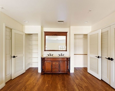 5237 San Feliciano Drive - Photo Thumbnail 25