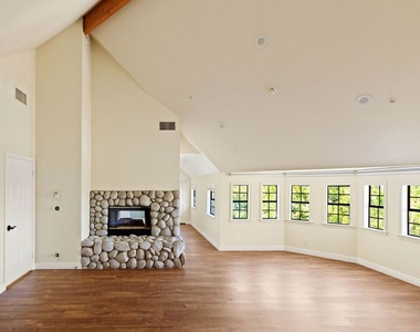 5237 San Feliciano Drive - Photo Thumbnail 17
